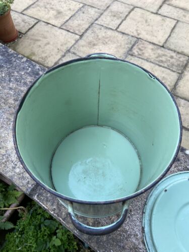 Vintage Round Green Enamel Bread Bin With Lid Storage Kitchenalia Collectable