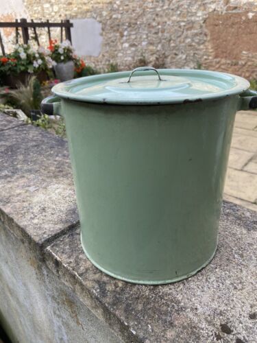 Vintage Round Green Enamel Bread Bin With Lid Storage Kitchenalia Collectable