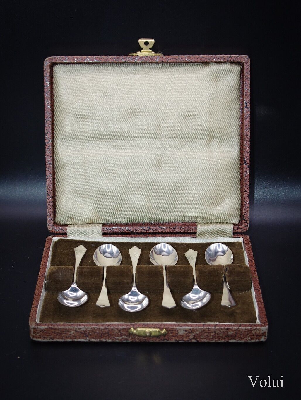 Vintage 1946 Solid Silver Tea / Coffee Spoons By Travis, Wilson & Co Ltd