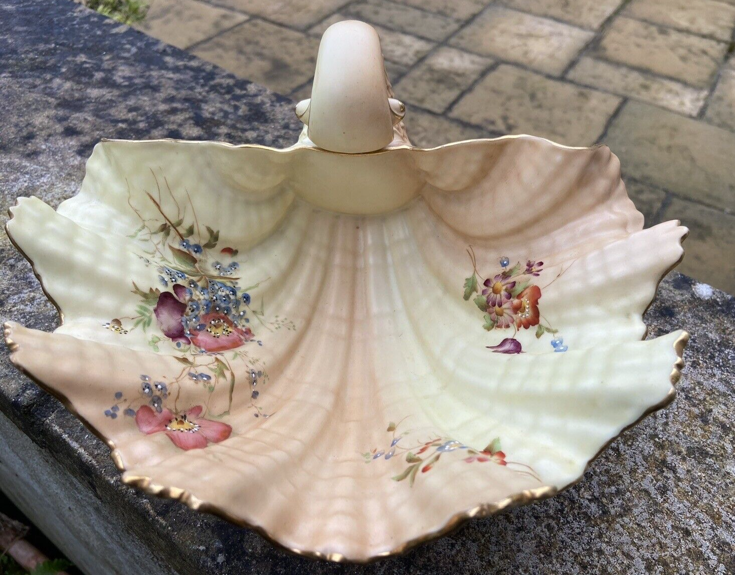 Antique Royal Worcester Blush Ivory Floral Shell Bowl Centrepiece 1903