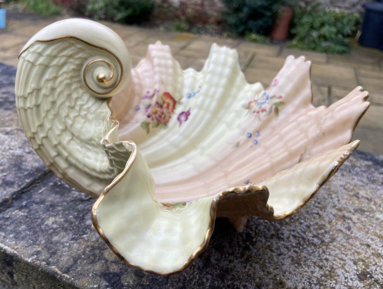 Antique Royal Worcester Blush Ivory Floral Shell Bowl Centrepiece 1903