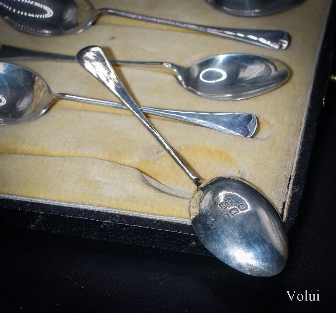 Lovely Set of Rat Tail Solid Silver Coffee Spoons By Robert Pringle & Sons