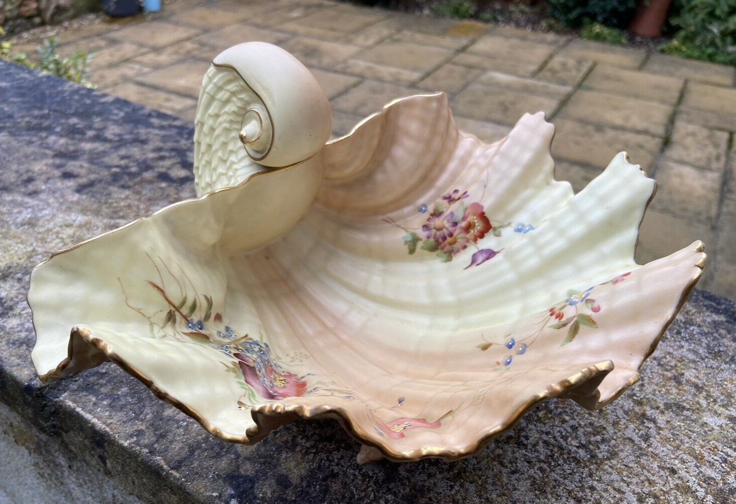 Antique Royal Worcester Blush Ivory Floral Shell Bowl Centrepiece 1903