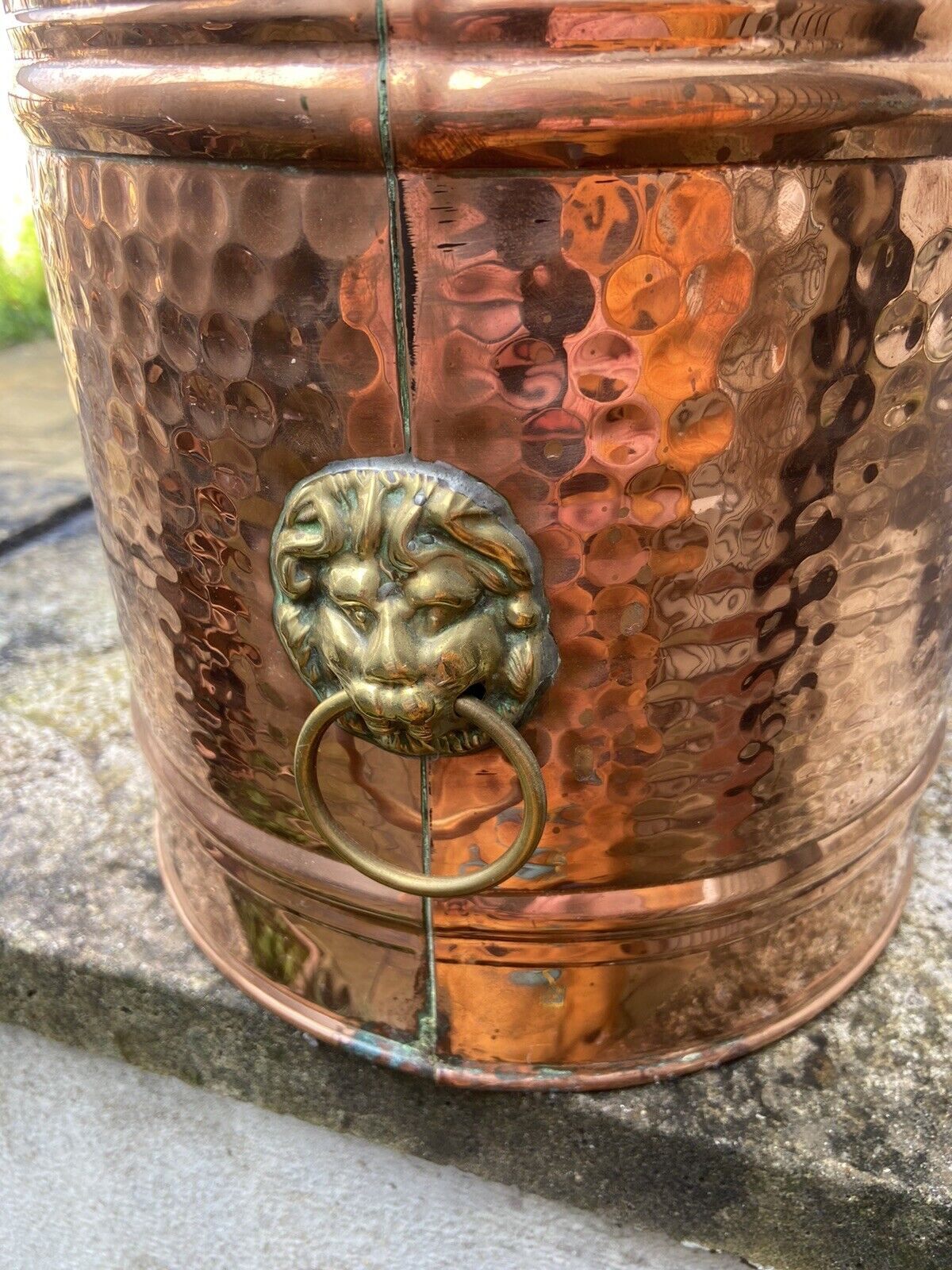 Vintage Copper Pot Bucket Bin Planter Jardiniere Hammered Brass Lion Head Handle