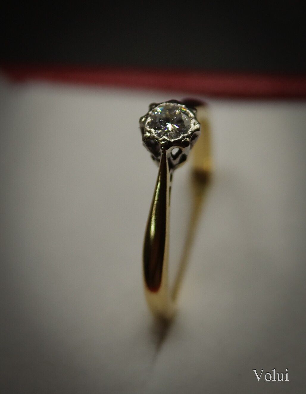 Stunning 18ct Gold Single Stone Diamond Set Ring Pre-Owned Size N