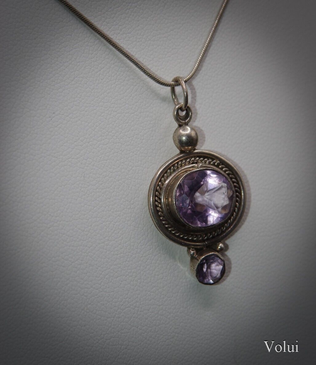 Eyecatching 925 Sterling Silver Mounted Purple Pendant with Chain Great Gift