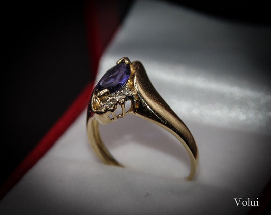 Stunning 9 Carat Gold and Iolite Ring Size P Pre-Owned Great Gift Idea