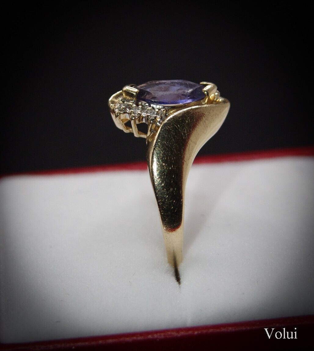 Stunning 9 Carat Gold and Iolite Ring Size P Pre-Owned Great Gift Idea