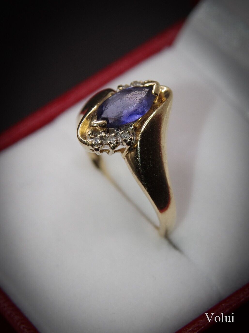 Stunning 9 Carat Gold and Iolite Ring Size P Pre-Owned Great Gift Idea