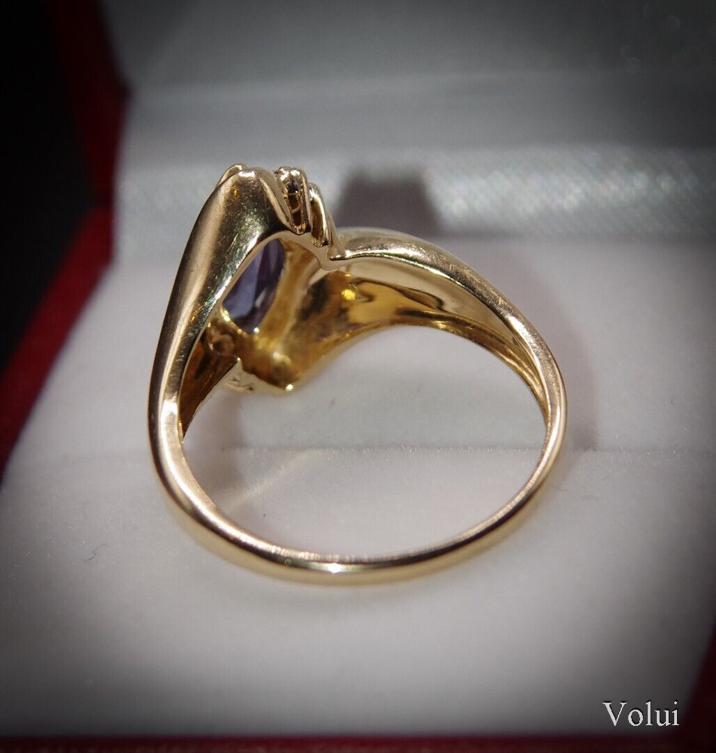 Stunning 9 Carat Gold and Iolite Ring Size P Pre-Owned Great Gift Idea